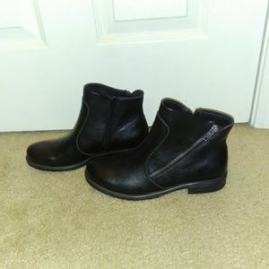 Bare Traps boots
